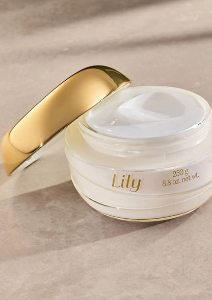 Lily Creme acetinado Hidratante Corporal O Boticario 250g