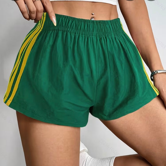 Shorts Listrado Verde e Amarelo